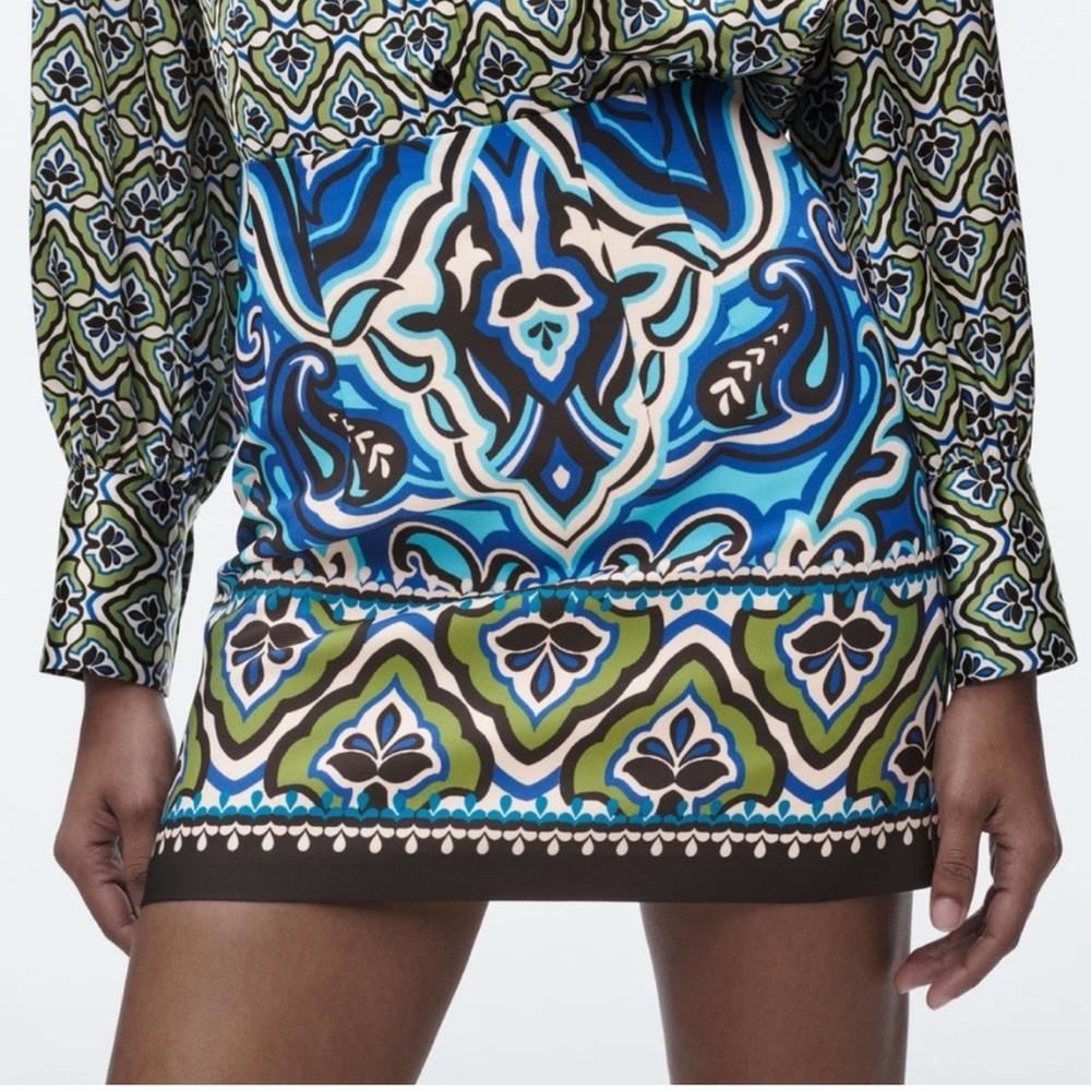 Zara Vibrant Blue and Green Patterned Skirt